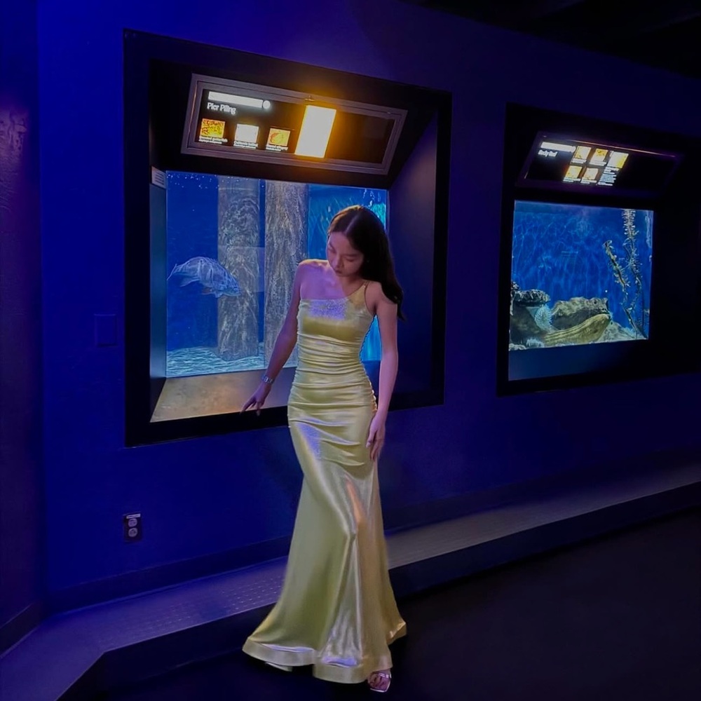 B Darlin Juniors' Metallic One-Shoulder Gown